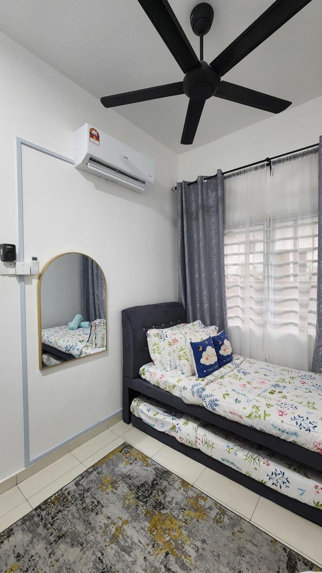 Fazlizasuite Homestay @ Teluk Kemang-Muslim Preferred Port Dickson Kültér fotó